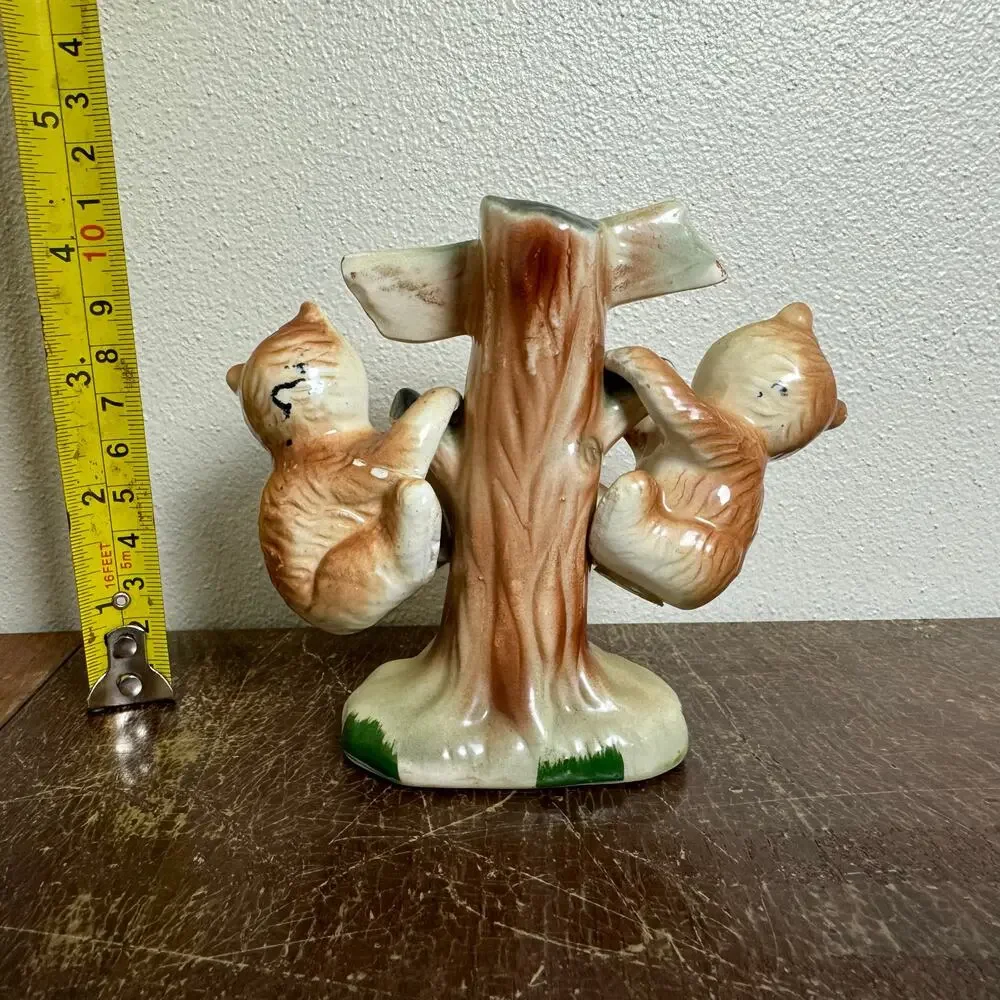 Georgia USA made in Japan Porcelain Tree with Bear Cubs Salt‎ and Pepper Shakers